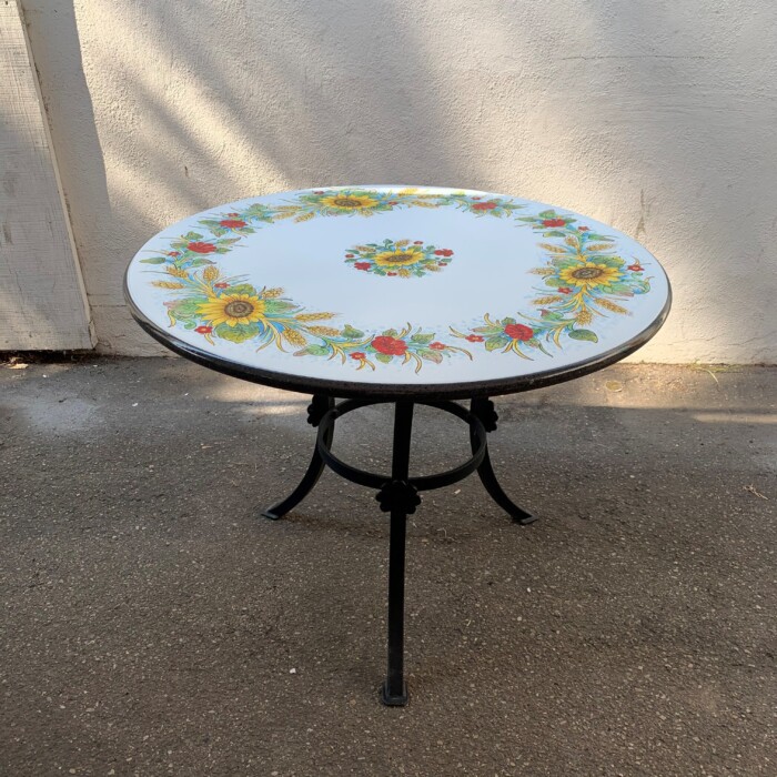 39" Italian Volcanic Table - Wheat and Poppy's on White w/ Full Center