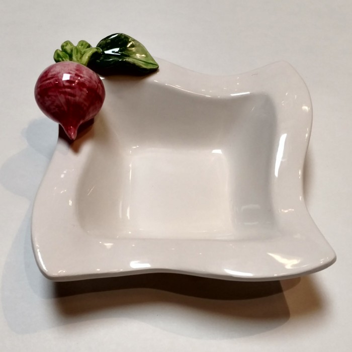 Small Square Bowl with Radish - Image 2