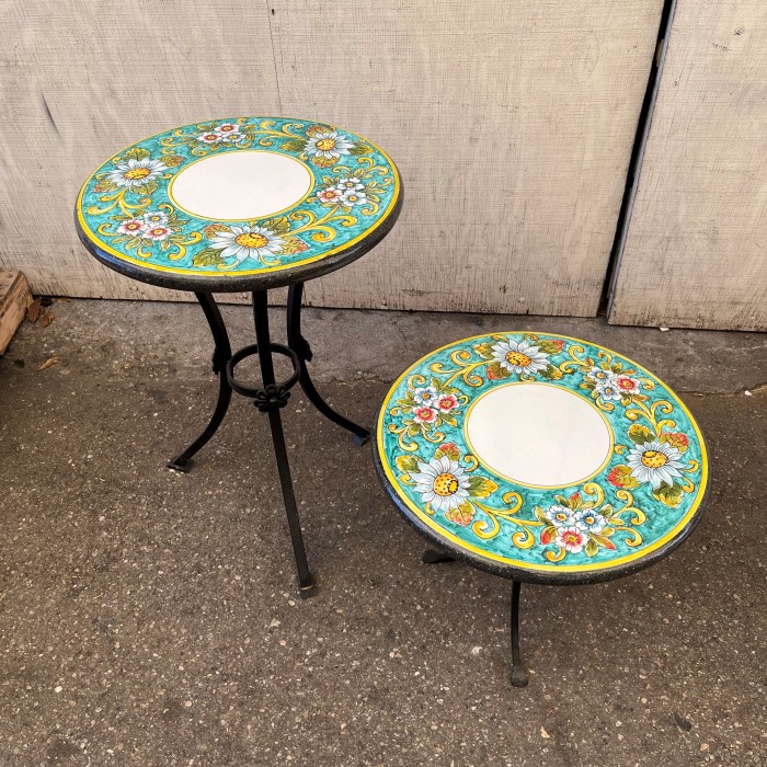 20'' Italian Volcanic Table - Daisies on Teal with a White Center