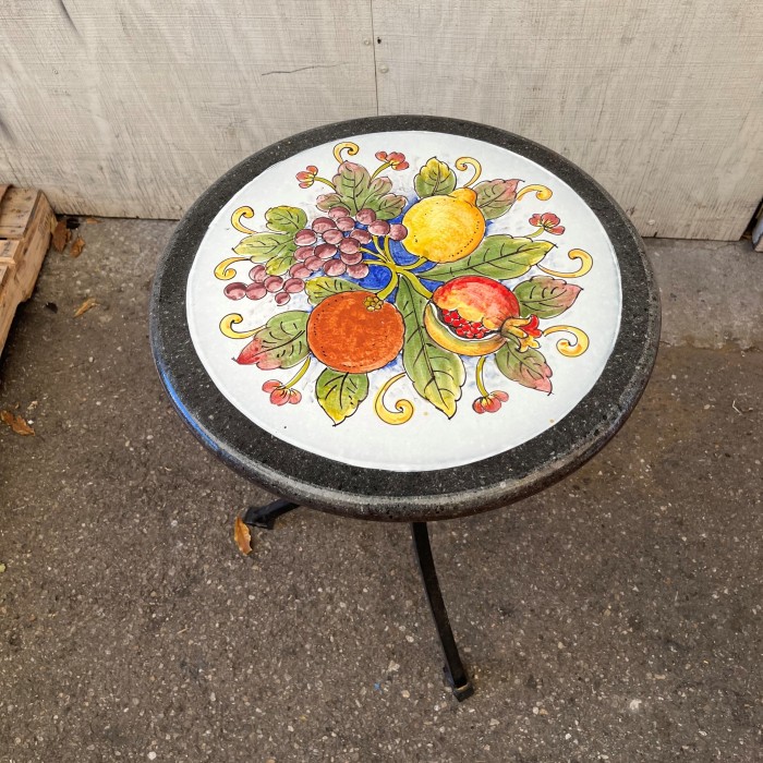 20'' Italian Volcanic Table - Fruit on White with Stone Border - Image 3