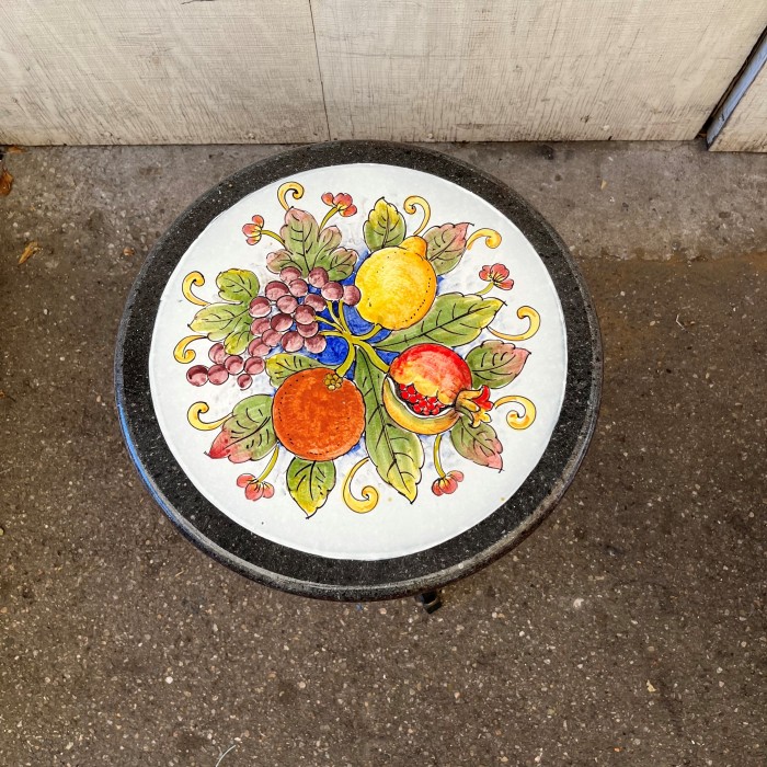 20'' Italian Volcanic Table - Fruit on White with Stone Border - Image 2